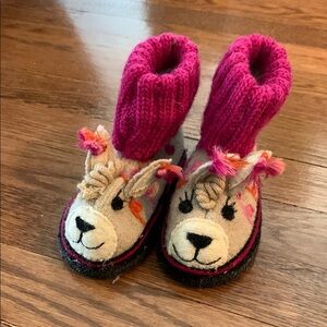 Garnet Hill wool kids slippers size 6